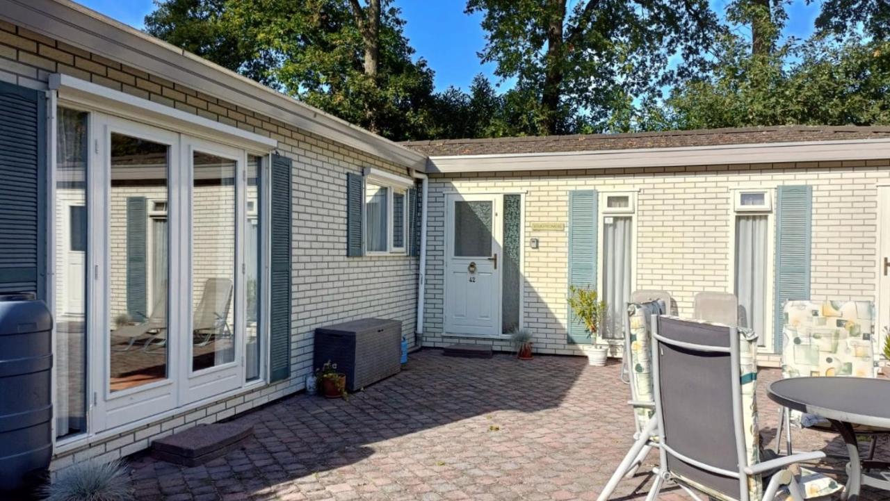 Chalet 42 'Vuursteenberg' Bospark Ijsselheide Zwolle Hattemerbroek Exteriér fotografie